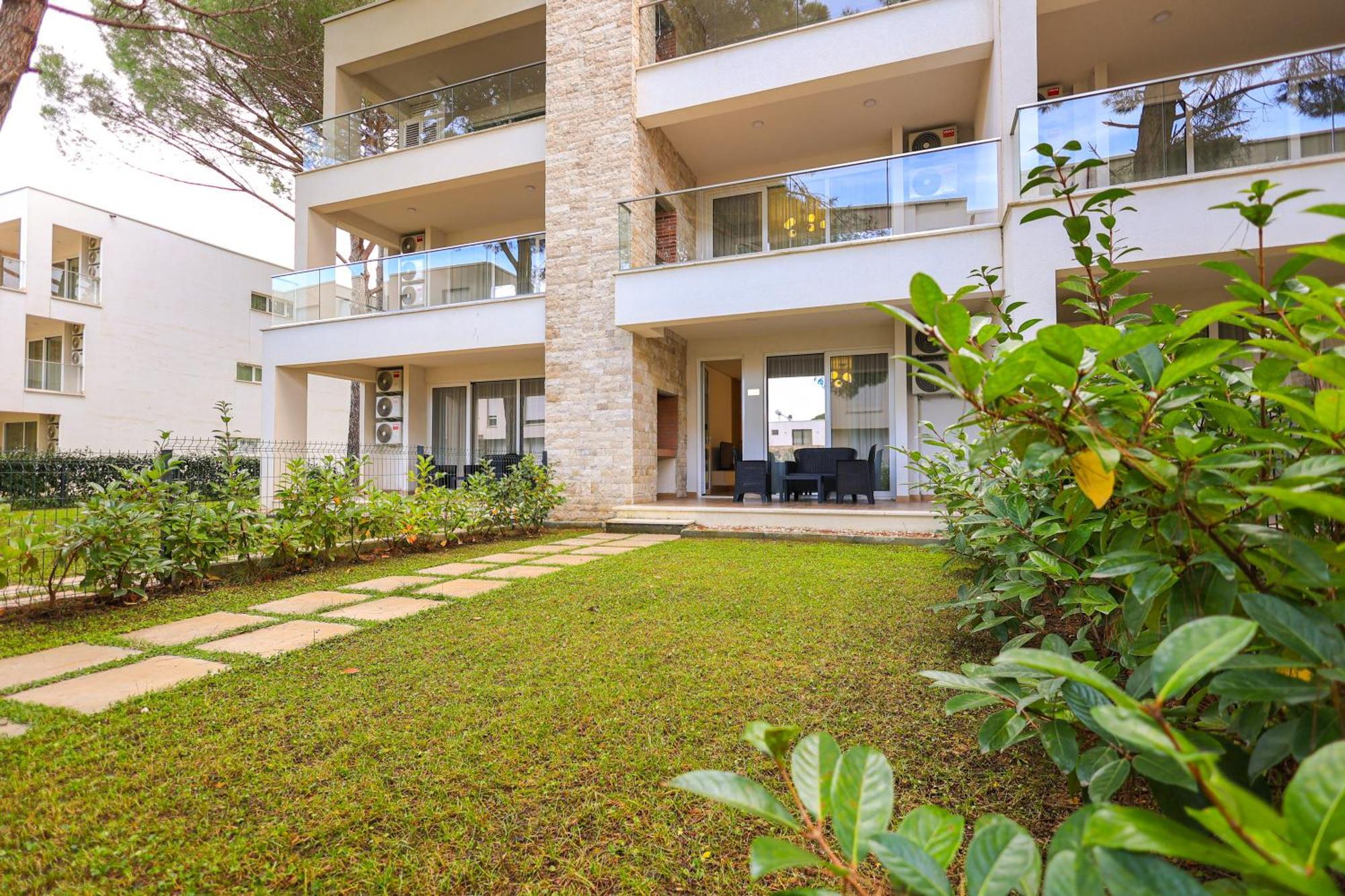 Sanpietro Vacation Apartments Durrës 외부 사진